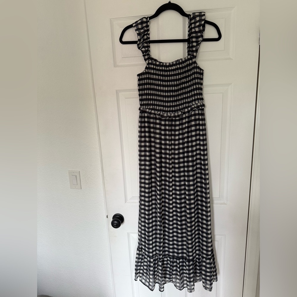 Love Stitch White & Navy Gingham Maxi Dress – Size Small (From Vici Boutique)